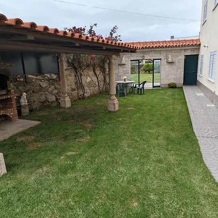 홈스테이 Ribeiro Pilgrims Way To Santiago Bike A Garage For Marinhas 에스포센데