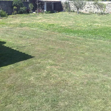 Δωμάτια σε οικογενειακή κατοικία Room Solo - Villa Ribeiro On Way To Santiago With Secure Bike Garage - Esposende *