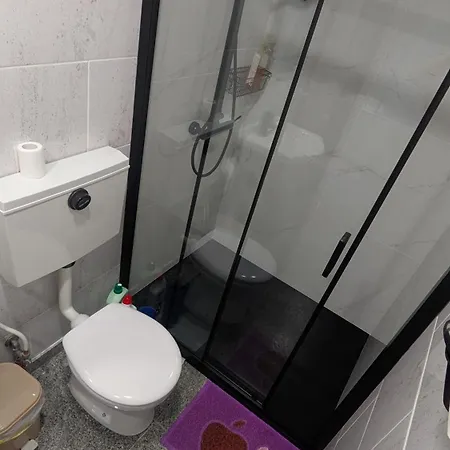 Δωμάτια σε οικογενειακή κατοικία Room Solo - Villa Ribeiro On Way To Santiago With Secure Bike Garage - Esposende *
