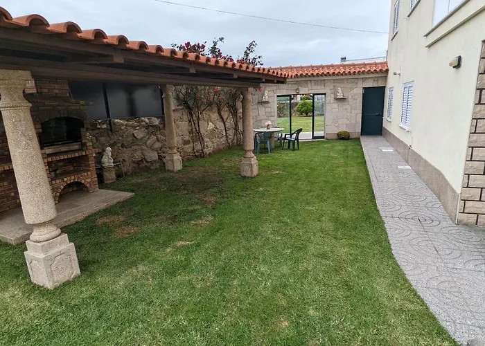 홈스테이 Ribeiro Pilgrims Way To Santiago Bike A Garage For Marinhas 에스포센데