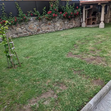 Homestay Ribeiro Pilgrims Way To Santiago Bike A Garage For Marinhas