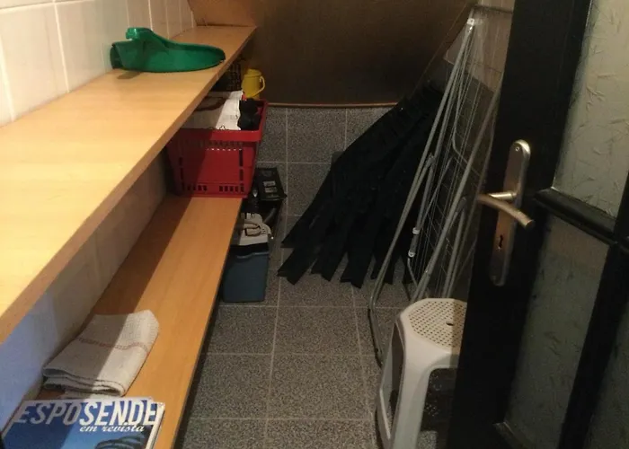 Ribeiro Pilgrims Way To Santiago Bike A Garage For Marinhas Accommodatie bij particulieren Esposende