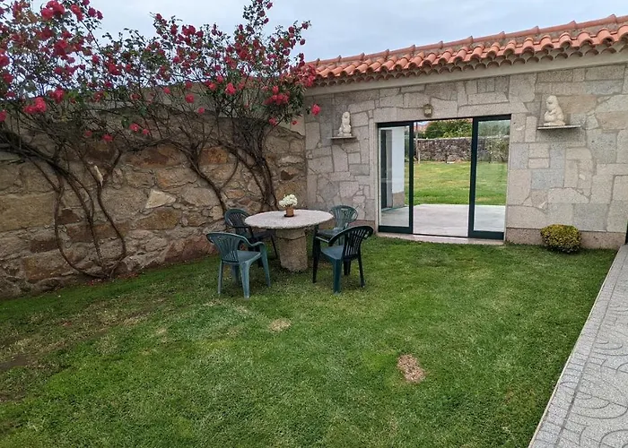 Ribeiro Pilgrims Way To Santiago Bike A Garage For Marinhas Accommodatie bij particulieren Esposende