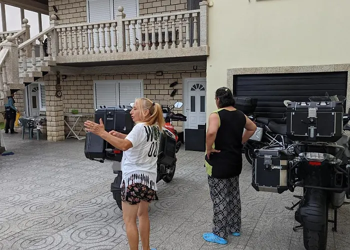 Δωμάτια σε οικογενειακή κατοικία Ribeiro Pilgrims Way To Santiago Bike A Garage For Marinhas *